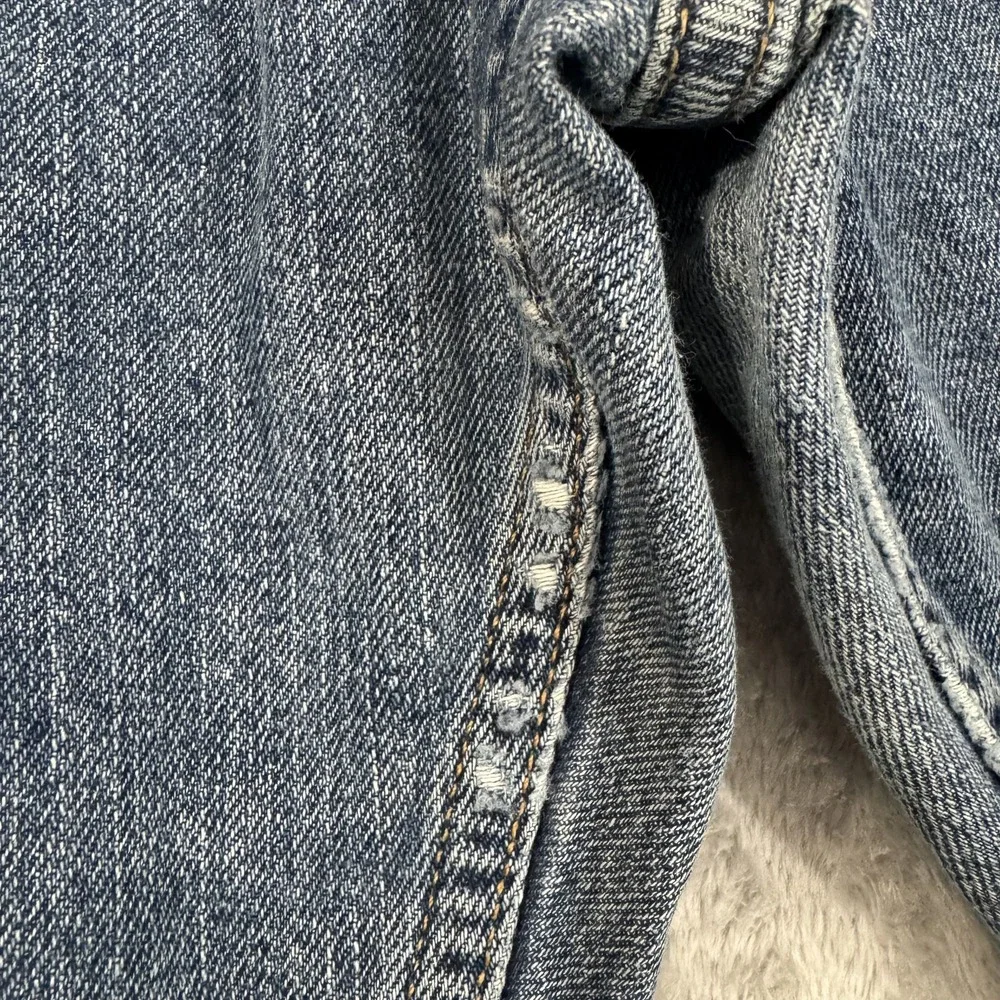 Levis very slight